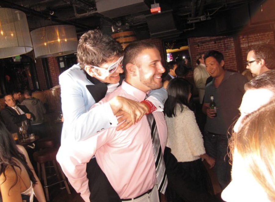 Guests dancing at Social Media Prom 2010